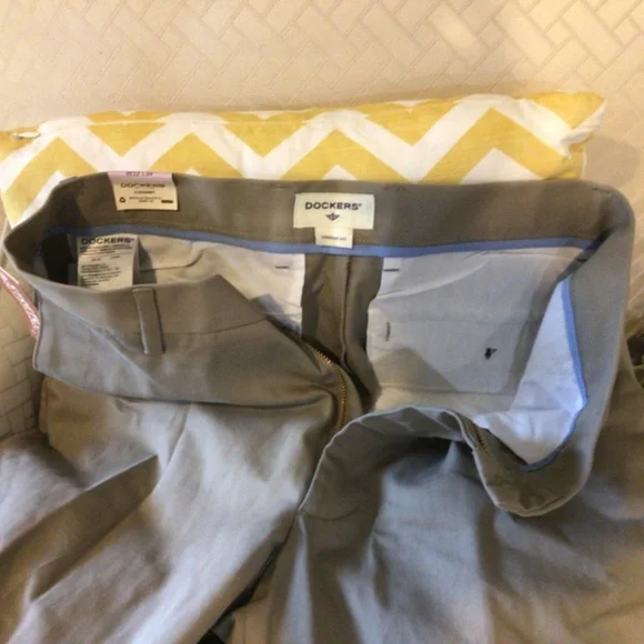 Dockers pant - Picture 2 of 3
